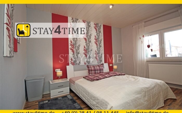 Schlafzimmer 1