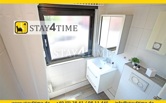 Badezimmer mit Dusche 4