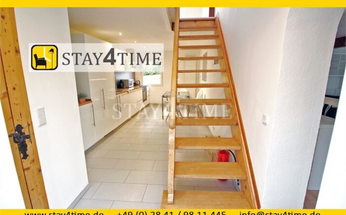 14-Treppe zum OG