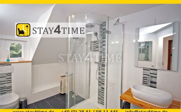 16- Badezimmer mit Dusche